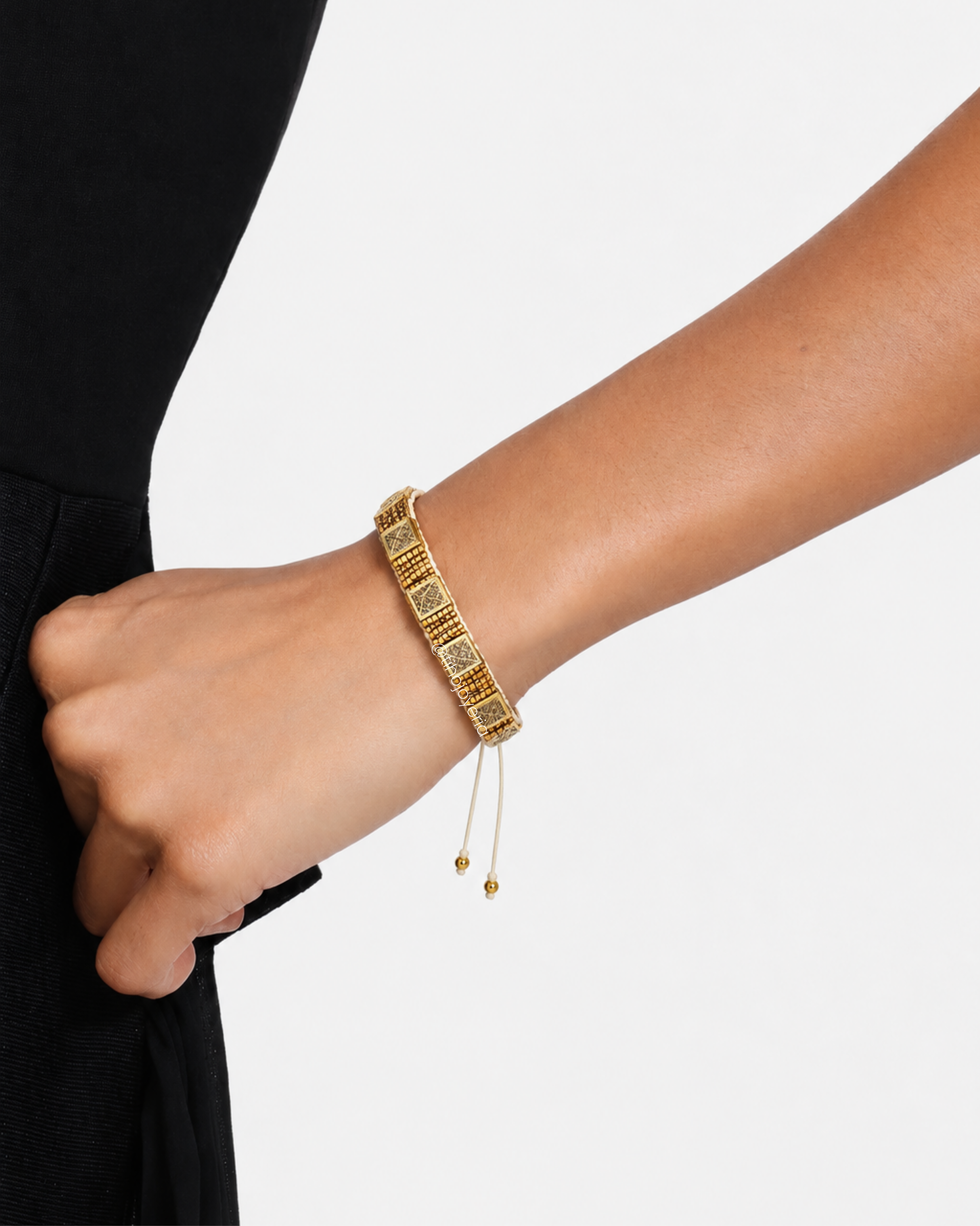 Brazalete con Estoperoles de Zirconias Dorado