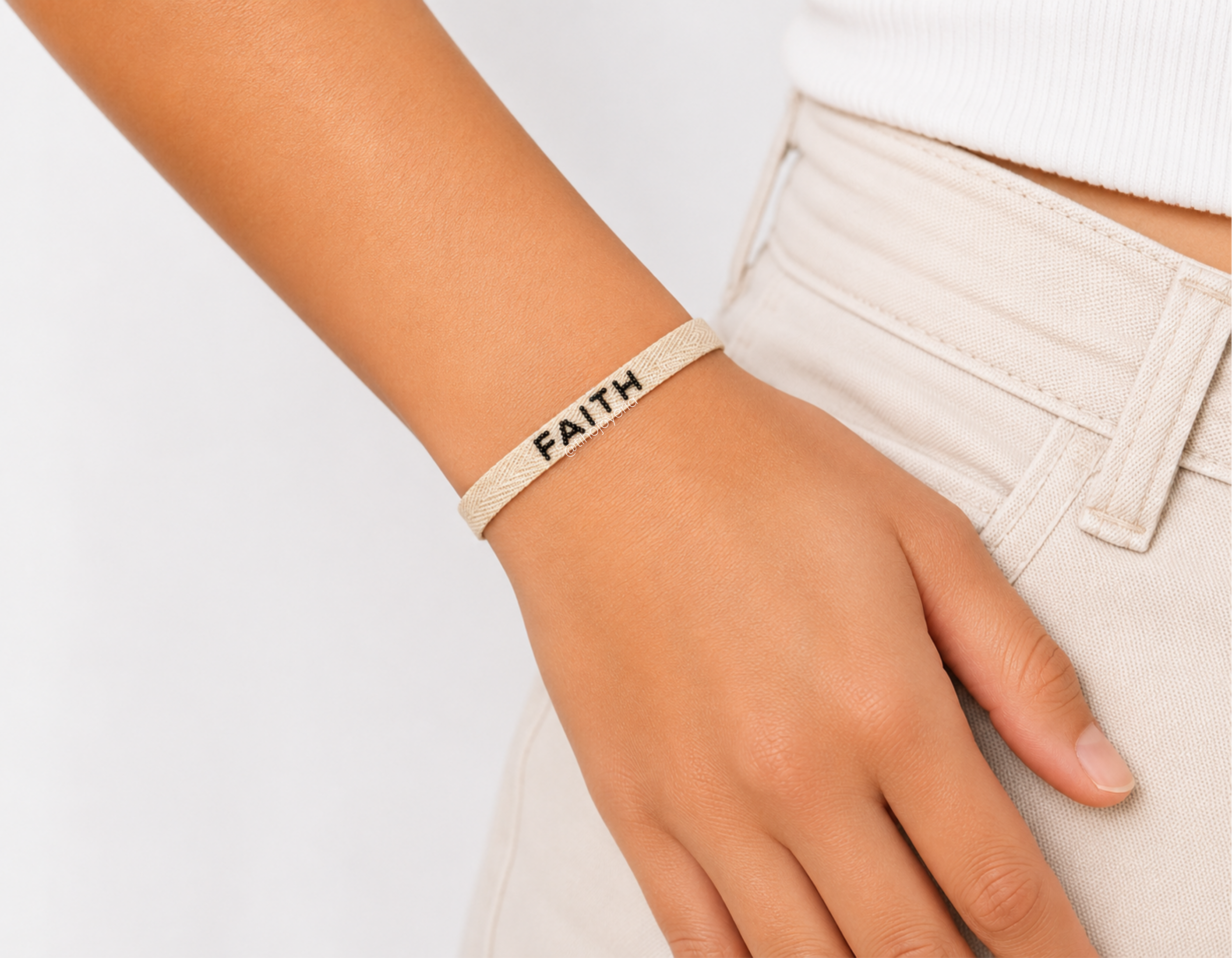 Pulsera Tela Bordada Faith