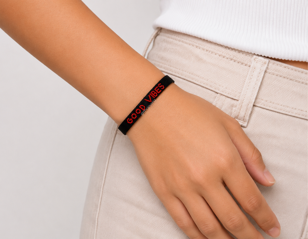 Pulsera Tela Bordada Good Vibes